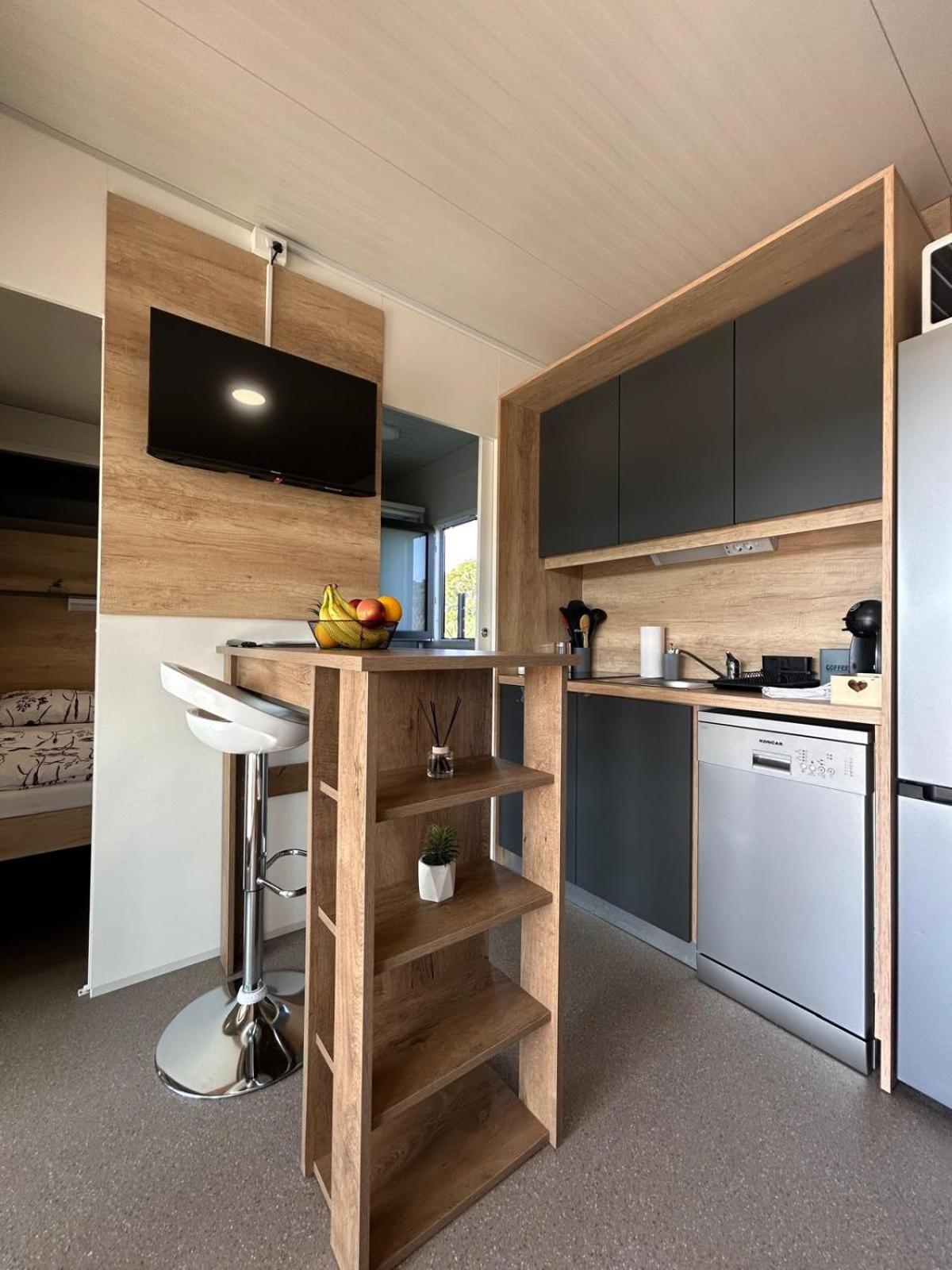 Mobile Home Vilmaris Pakoštane Extérieur photo