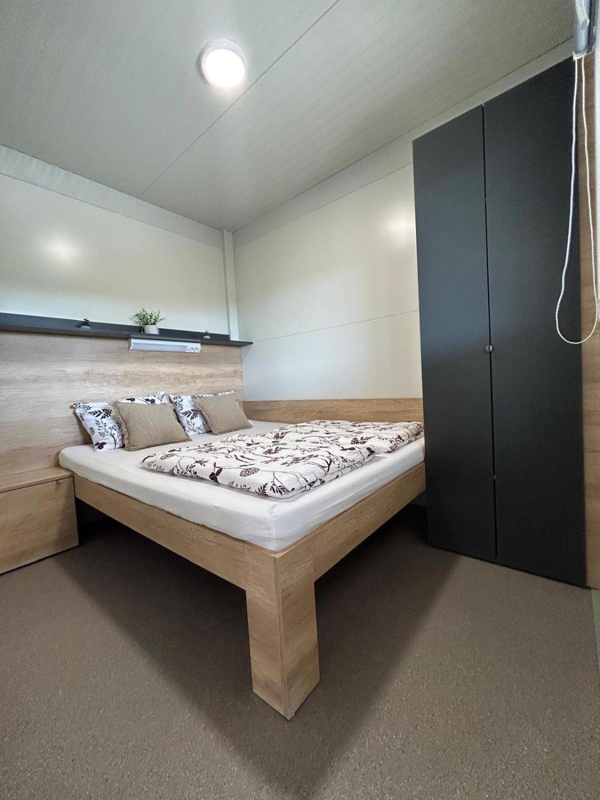 Mobile Home Vilmaris Pakoštane Extérieur photo